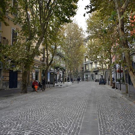 La Piazza Al Vomero ナポリ エクステリア 写真